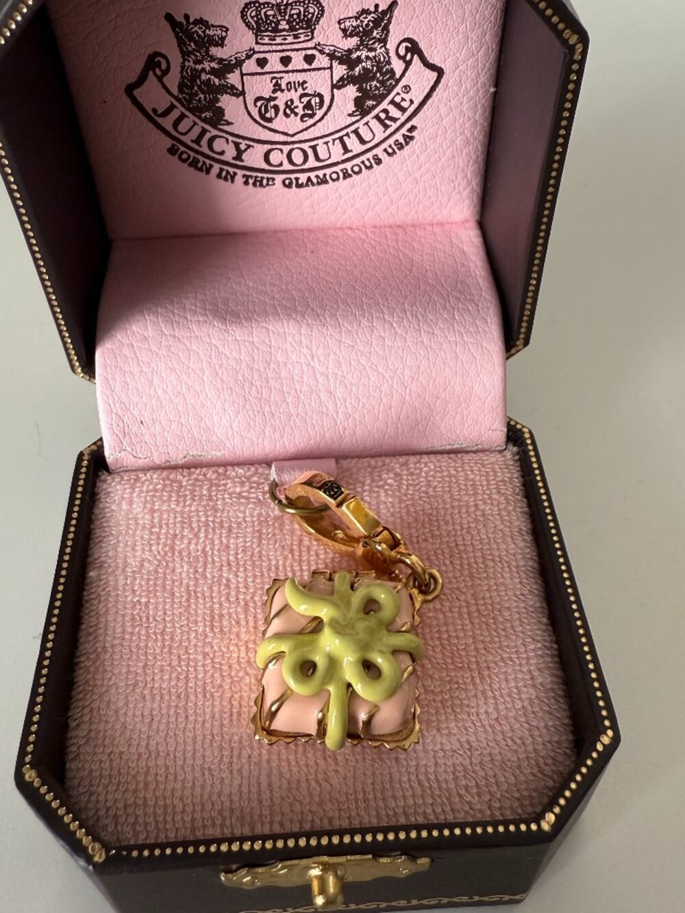 NIB Juicy Couture Petit Four Charm